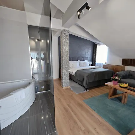 Land Club Hotel Novi Banovci