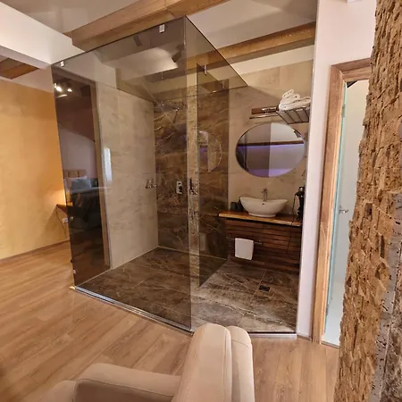 Land Club * Novi Banovci