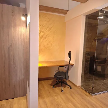 Land Club * Novi Banovci