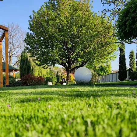 Land Club Novi Banovci