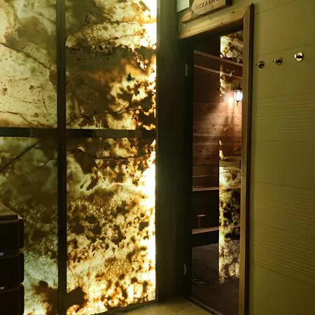 Land Club Hotel Novi Banovci