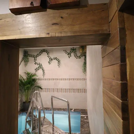 Land Club Hotel Novi Banovci