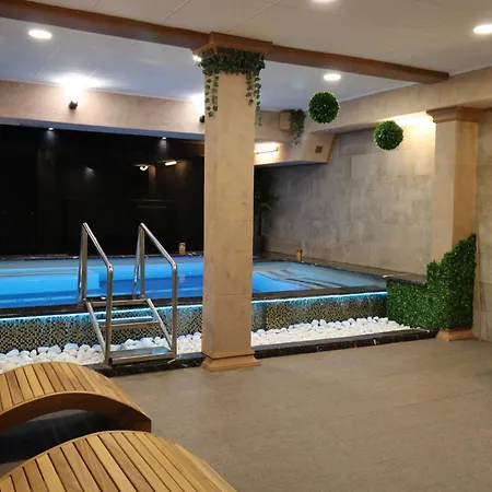 Hotel Land Club Novi Banovci